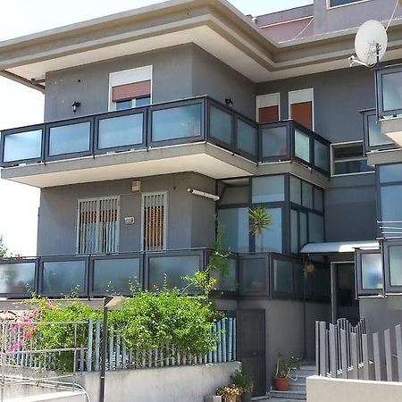 B&B United States Of Europe 카타니아 외부 사진