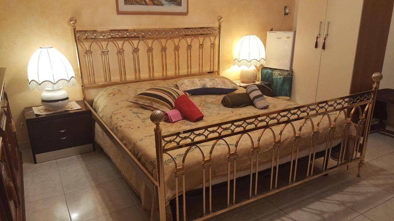 B&B United States Of Europe 카타니아 외부 사진